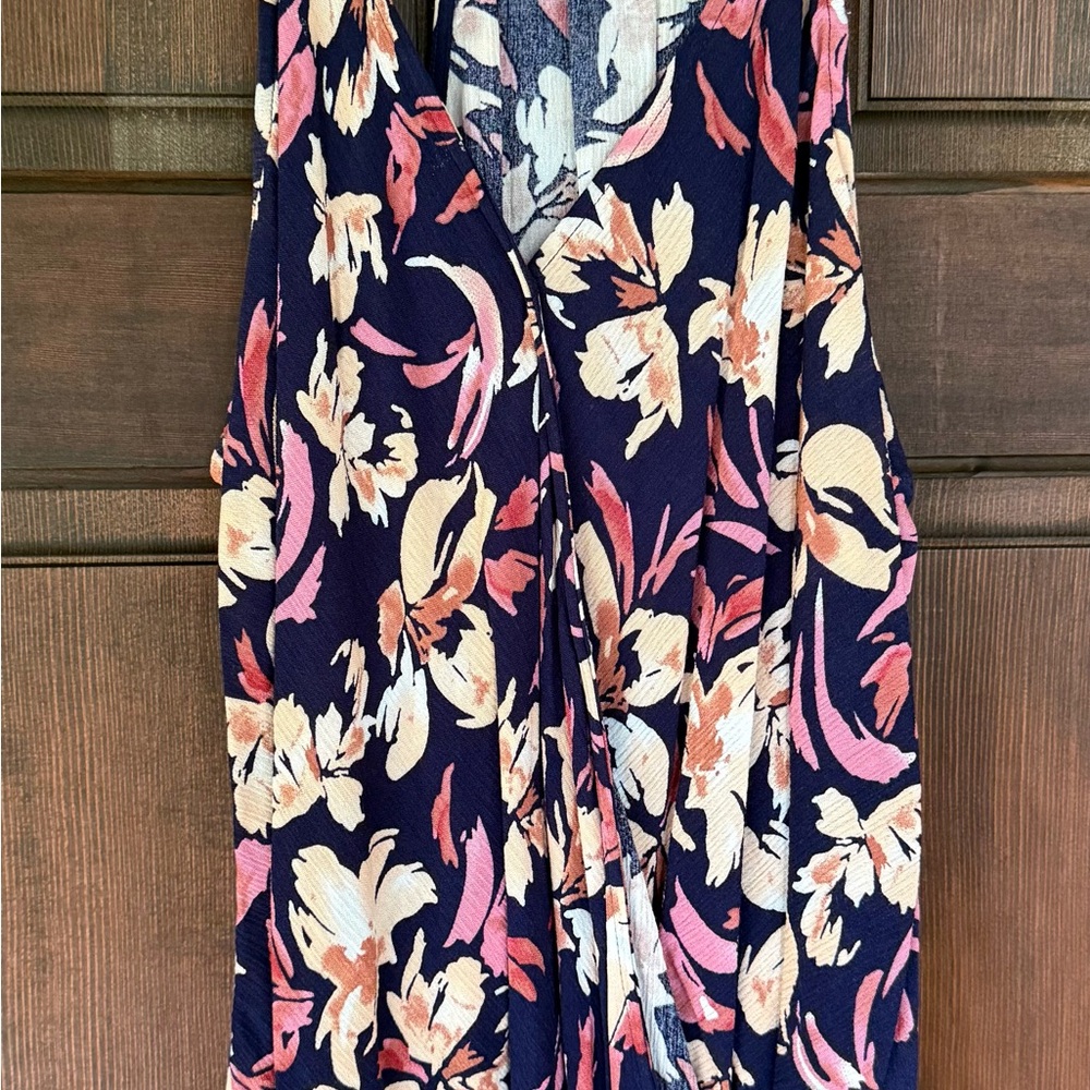 Market & Spruce Floral Blouse - Navy and Pink
